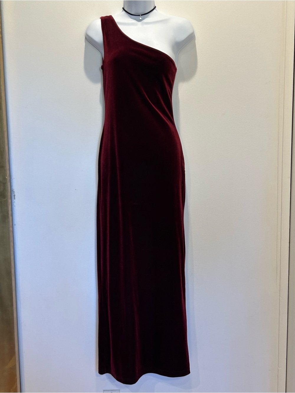 One-Shoulder Velvet Evening Gown - Burgundy
